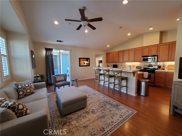 Detail Gallery Image 2 of 27 For 84 Trumpet Vine St #60,  Ladera Ranch,  CA 92694 - 2 Beds | 2 Baths