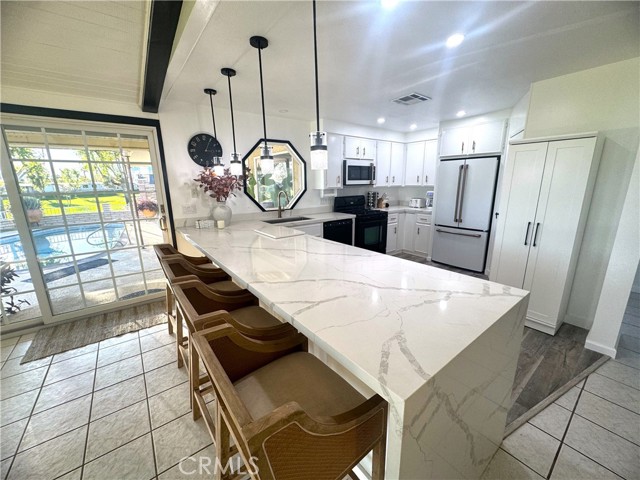 Detail Gallery Image 2 of 30 For 38250 Azalea Dr, Palm Desert,  CA 92260 - 2 Beds | 2 Baths