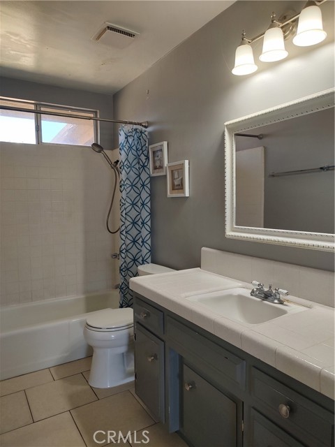7870 Hopi Trail, Yucca Valley CA: https://media.crmls.org/medias/a4c3cc95-a66f-48ea-9ad1-1160eeb0cc0f.jpg