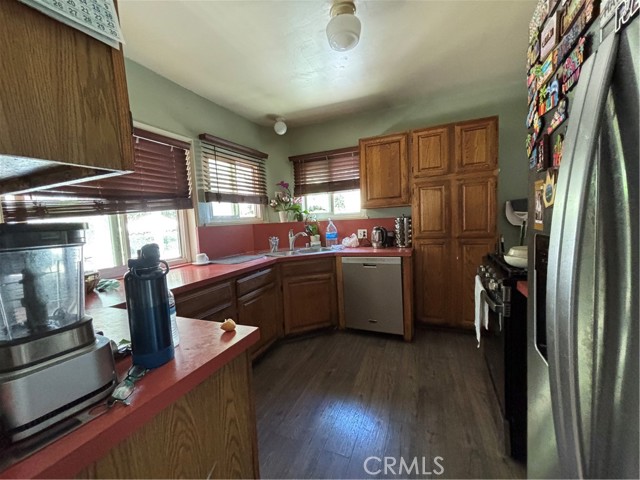 5620 & 5618 Cartwright Avenue, North Hollywood CA: https://media.crmls.org/medias/a4c3f9da-59db-4e07-8b91-8155eca29015.jpg