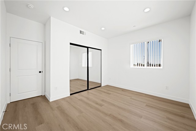 1039 W 43rd Street, Los Angeles CA: https://media.crmls.org/medias/a4c4915e-f39b-48a6-b171-a5556500f3dc.jpg