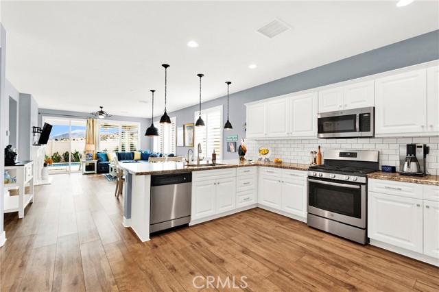 Detail Gallery Image 8 of 38 For 372 Linnea Fields, Beaumont,  CA 92223 - 3 Beds | 2 Baths