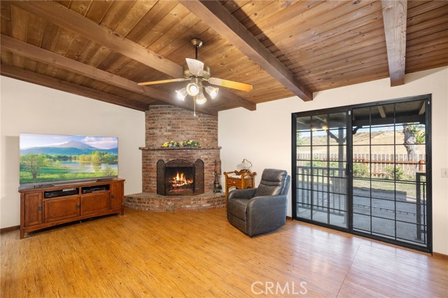 Image 15 of 58 For 41050 Mesa Robles Circle
