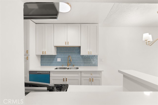 Detail Gallery Image 15 of 33 For 805 Glenway #105,  Inglewood,  CA 90302 - 2 Beds | 2 Baths