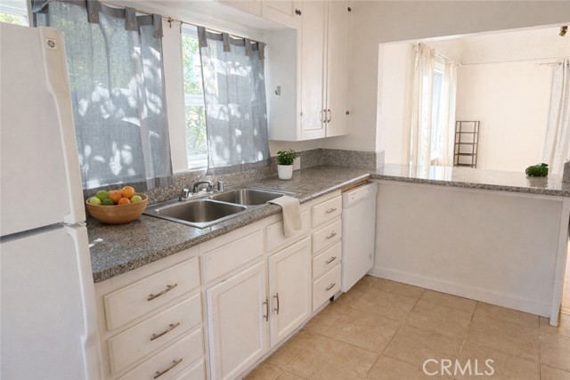 Detail Gallery Image 14 of 14 For 1238 Gardner St, West Hollywood,  CA 90046 - 2 Beds | 1 Baths