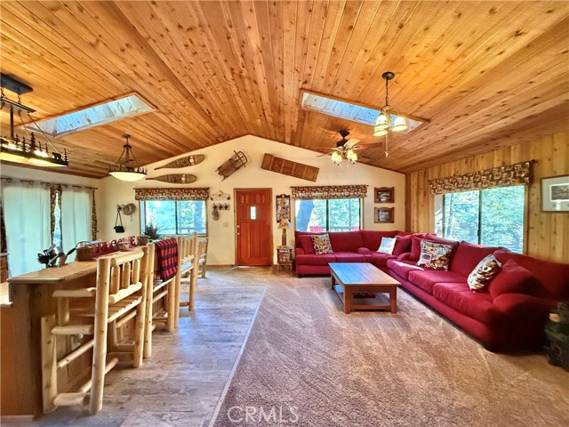 Detail Gallery Image 4 of 20 For 1021 Villa Grove, Big Bear City,  CA 92314 - 2 Beds | 2 Baths