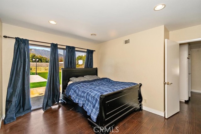 Detail Gallery Image 19 of 34 For 121 E Baseline Rd, Claremont,  CA 91711 - 4 Beds | 2/1 Baths