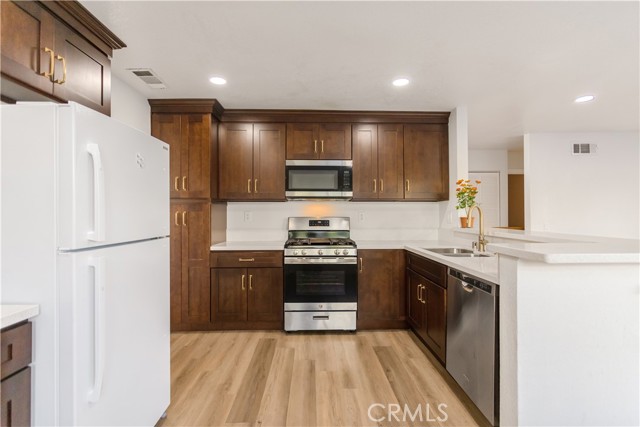 Detail Gallery Image 12 of 47 For 26300 Le Mans, Moreno Valley,  CA 92555 - 4 Beds | 2/1 Baths