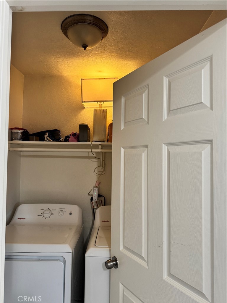 https://media.crmls.org/medias/a4ca598b-30a0-4405-8424-aabdff314551.jpg?preset=X-Large