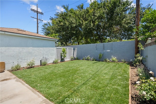 Detail Gallery Image 35 of 39 For 8054 Cedros Ave, Panorama City,  CA 91402 - 5 Beds | 3/1 Baths