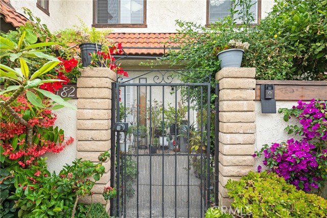 Detail Gallery Image 3 of 27 For 10082 Lola Ln #12,  Garden Grove,  CA 92843 - 3 Beds | 2/1 Baths