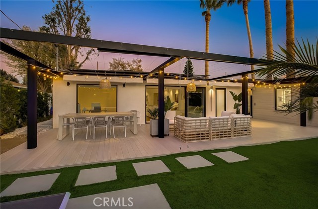 Detail Gallery Image 13 of 72 For 8161 Encino Ave, Northridge,  CA 91325 - 4 Beds | 3 Baths