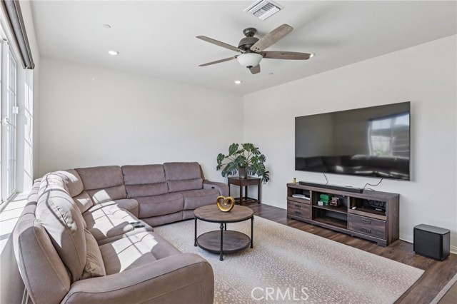 Detail Gallery Image 4 of 28 For 18811 Nanza St, Riverside,  CA 92508 - 4 Beds | 3 Baths