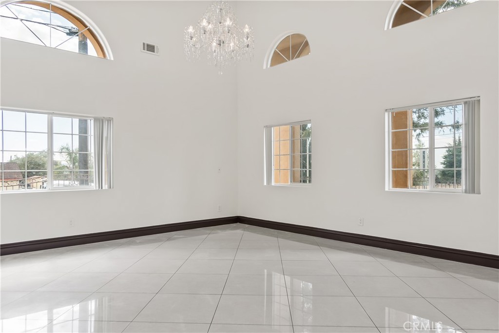 MLS #CV25045990 img 9