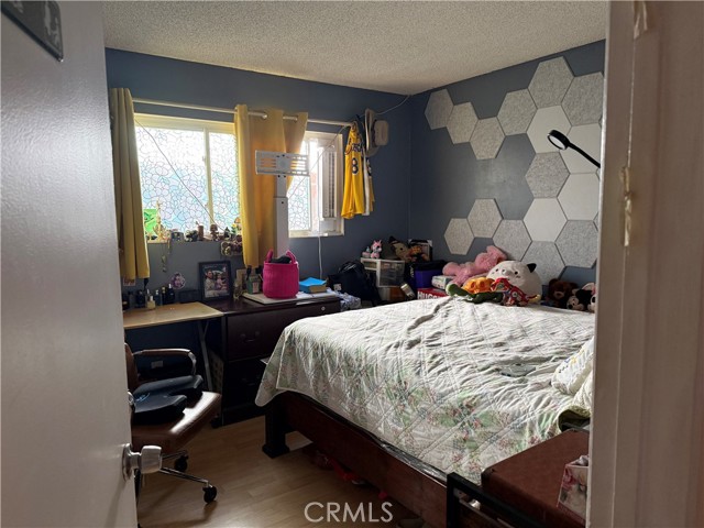 Detail Gallery Image 10 of 16 For 14428 Rex St, Sylmar,  CA 91342 - 4 Beds | 2 Baths