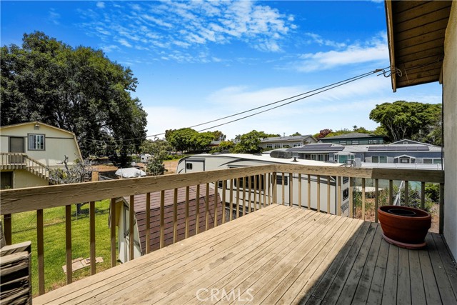 1300 Oak Avenue, Carlsbad CA: https://media.crmls.org/medias/a4cd4497-ce78-4fbd-bfa8-5458296974f6.jpg