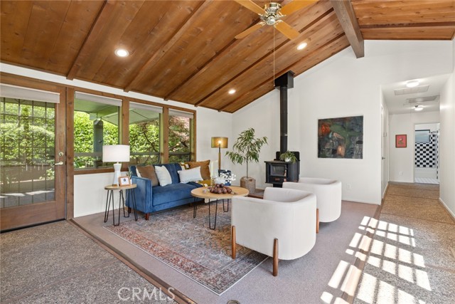 Detail Gallery Image 4 of 37 For 2390 Alamo Ave, Chico,  CA 95926 - 3 Beds | 3 Baths