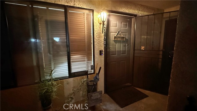Detail Gallery Image 2 of 13 For 43170 Wall #E,  Hemet,  CA 92544 - 2 Beds | 2 Baths