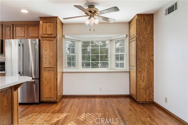 Detail Gallery Image 15 of 34 For 4425 E 5th a,  Long Beach,  CA 90814 - 3 Beds | 2/1 Baths