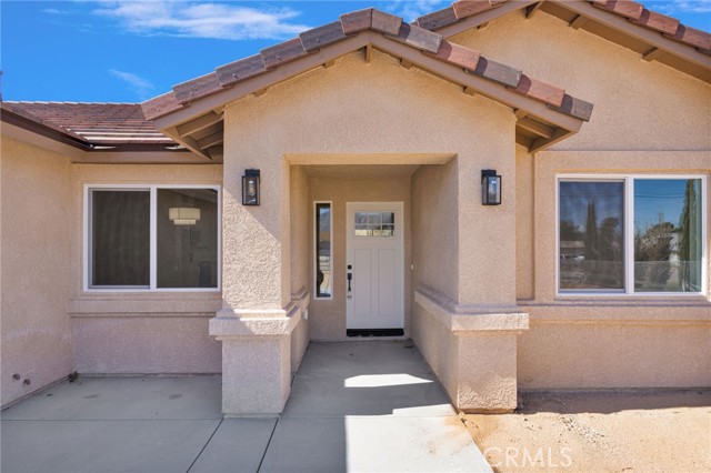 Detail Gallery Image 5 of 52 For 9148 Piedra Ave, Hesperia,  CA 92345 - 4 Beds | 2/1 Baths