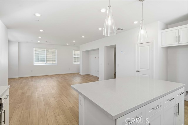 Detail Gallery Image 17 of 29 For 9329 via Azul, Pico Rivera,  CA 90660 - 3 Beds | 3 Baths