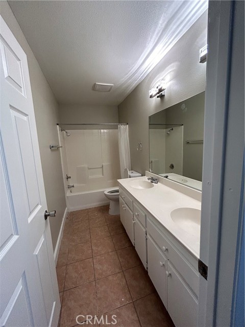 Detail Gallery Image 8 of 14 For 2694 W Cardamon St, San Bernardino,  CA 92410 - 4 Beds | 2 Baths