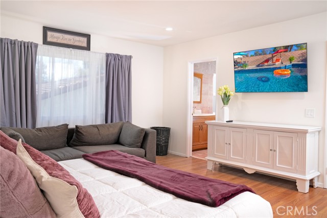 Detail Gallery Image 27 of 70 For 10660 Melvin Ave, Porter Ranch,  CA 91326 - 5 Beds | 3/1 Baths