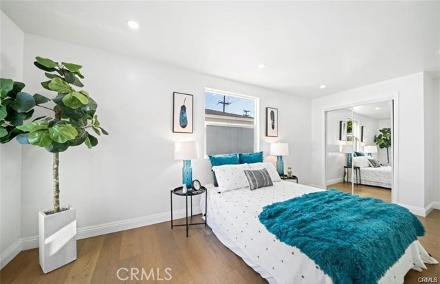 1484 N Clybourn Avenue, Burbank CA: https://media.crmls.org/medias/a4d08da6-9e37-4f5d-a1da-f4ea3f191011.jpg