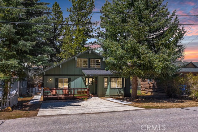 Detail Gallery Image 1 of 32 For 42824 Cedar Ave, Big Bear Lake,  CA 92315 - 4 Beds | 3 Baths