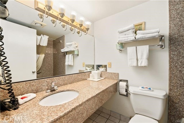 Image 17 of 43 For 2156 Colorado Boulevard