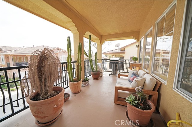 Detail Gallery Image 7 of 22 For 27971 Trillium Ln, Valencia,  CA 91354 - 2 Beds | 2 Baths