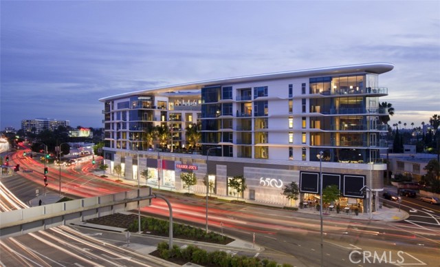 8500 Burton Way 809 Los Angeles, California Situated at the intersection of La Cienega and Burton Way at the gateway to Beverly Hills., 8500 is Caruso Affiliated’s newest luxury apartment project. Rising eight stories from the ground, this iconic, contemporary tower is designed with floor to ceiling glass, stone and smooth plaster facades, pedestrian-friendly streetscape and convenient onsite parking for a full-service Trader Joe’s market and bakery, restaurant and wine bar concept from Suzanne Goin and Caroline Styne The Larder at Burton Way at ground level. Amenities and benefits include a rooftop saltwater pool and spa, rooftop fire pit and club room, interior garden, a fitness center, concierge and valet services, 24-hour security and a complimentary house car & driver available for airport and local area transportation, and Room Service from “The Larder” at Burton Way.