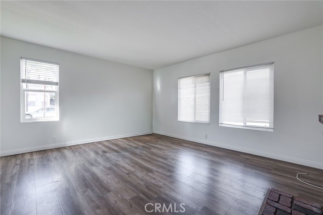 Detail Gallery Image 4 of 16 For 502 12th, Huntington Beach,  CA 92648 - 3 Beds | 2 Baths