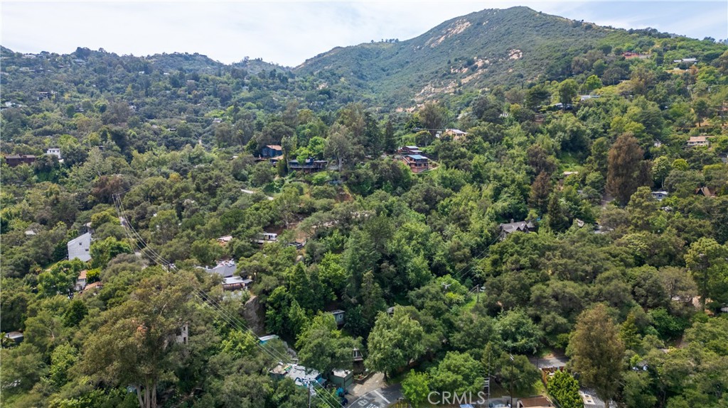 https://media.crmls.org/medias/a4d2469c-235e-49b8-97c9-f9e4a2b097ff.jpg?preset=X-Large