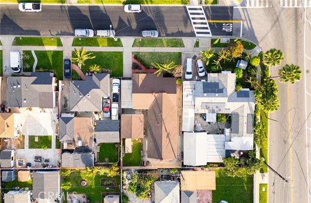 Detail Gallery Image 4 of 39 For 1805 N Central, Los Angeles,  CA 90059 - 4 Beds | 2 Baths