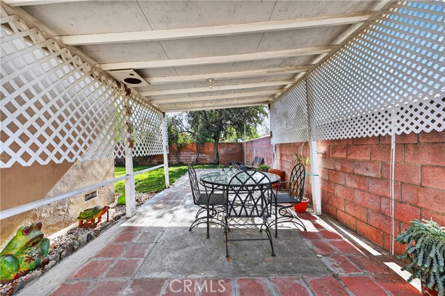 15937 Manzanita, Fontana CA: https://media.crmls.org/medias/a4d33fb7-13b6-4426-808d-de447dd31eda.jpg