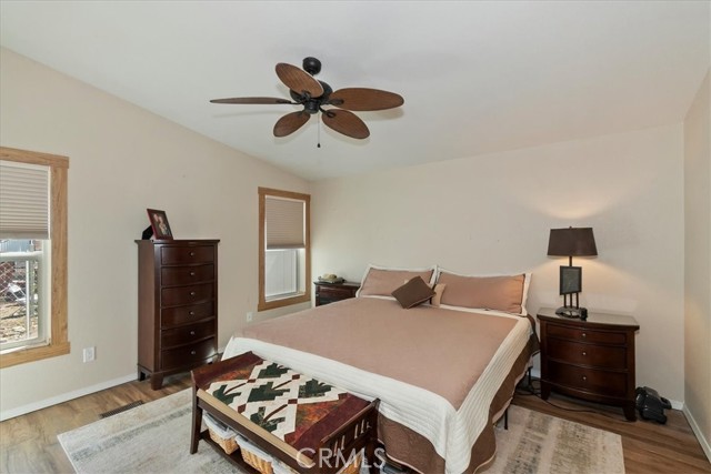 391 Montclair Dr, Big Bear City CA: https://media.crmls.org/medias/a4d41d3d-bfba-4cc2-9123-a4a6f8bc7df0.jpg