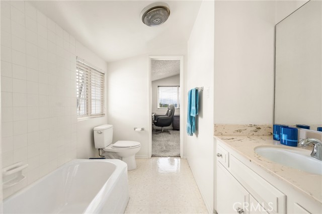 Detail Gallery Image 55 of 75 For 6040 Pat Ave, Woodland Hills,  CA 91367 - 5 Beds | 4/2 Baths