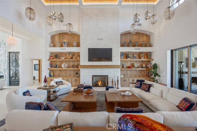 Detail Gallery Image 7 of 49 For 277 Crestview Ave, Camarillo,  CA 93010 - 5 Beds | 5/1 Baths