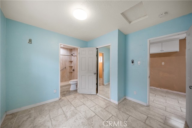 Detail Gallery Image 13 of 44 For 13032 S Main St, Los Angeles,  CA 90061 - 4 Beds | 2 Baths