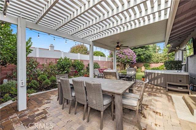 17955 Archwood Street, Reseda CA: https://media.crmls.org/medias/a4d559dc-bdfe-408c-b548-0ad118d0eddd.jpg