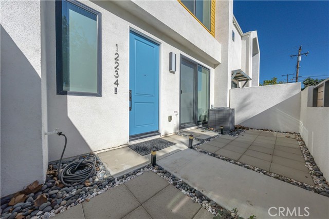 MLS# OC23095122