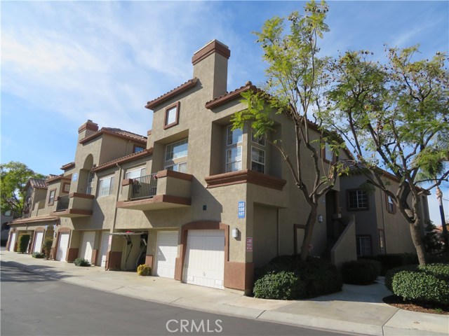 2901 Via Toscana #107, Corona, CA 92879