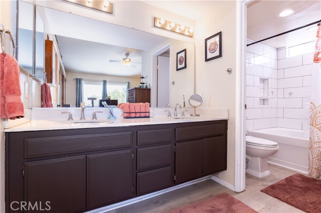 28138 Florence Lane, Canyon Country CA: https://media.crmls.org/medias/a4d670ba-88b4-439c-908d-f0da3528e992.jpg