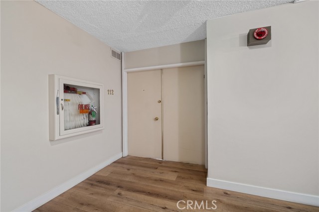 Detail Gallery Image 37 of 42 For 5339 Newcastle Ave #112,  Encino,  CA 91316 - 3 Beds | 2 Baths