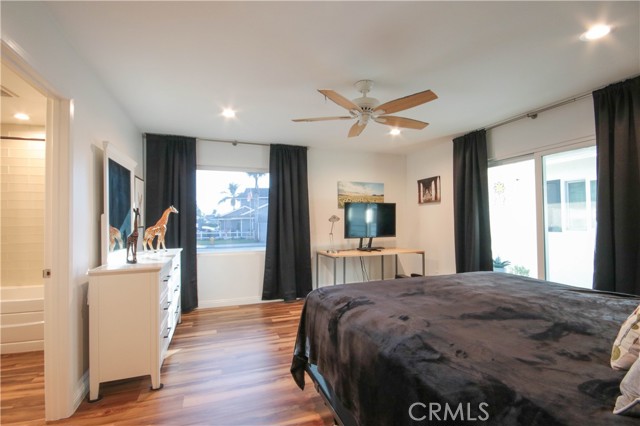 Detail Gallery Image 39 of 57 For 10211 Cliff Dr, Huntington Beach,  CA 92646 - 4 Beds | 3 Baths