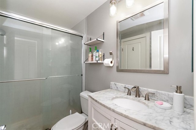 Detail Gallery Image 11 of 22 For 730 W 4th St #318,  Long Beach,  CA 90802 - 2 Beds | 2 Baths