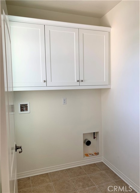 Detail Gallery Image 15 of 17 For 14509 Verona Pl, Corona,  CA 92880 - 4 Beds | 3/1 Baths