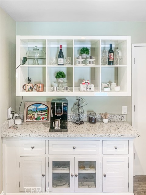230 Santa Barbara Shores Drive, Goleta CA: https://media.crmls.org/medias/a4d89d87-334a-4554-94ea-5a40a4e0f416.jpg