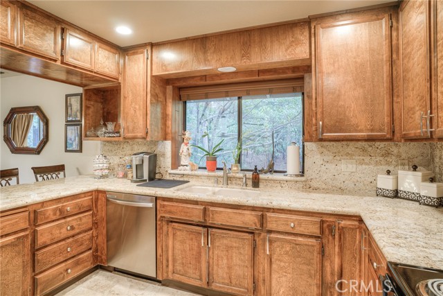 Detail Gallery Image 13 of 72 For 15417 Nopel Ave, Forest Ranch,  CA 95942 - 2 Beds | 2/1 Baths